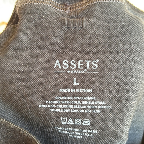 Spanx Assets Black Skinny Leggings - Picture 5 of 5